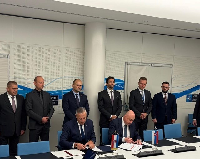 Interstate Agreement Signed on the Supply of Specialized Fabrics for Military Uniforms